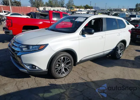 2016 Mitsubishi Outlander Es z USA, uszkodzony, nr VIN JA4AD2A30GZ014106